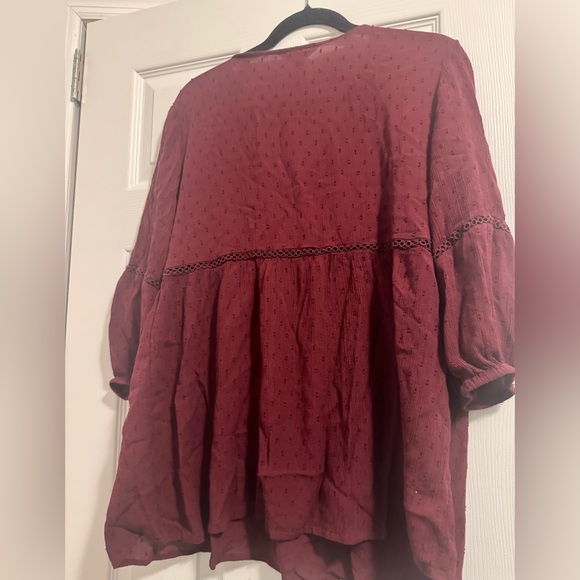 Embroidered Flowy Peasant Blouse Floral Burgundy Women's Top XL - Picture 2 of 3